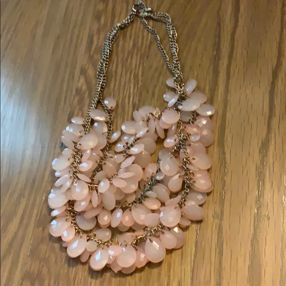 Pink beaded layered necklace. Gold plated metal